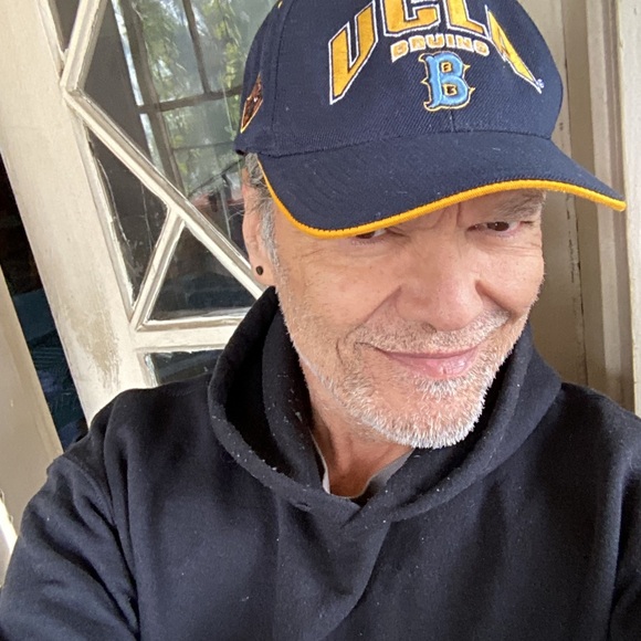 UCLA BRUINS - Picture 2 of 6